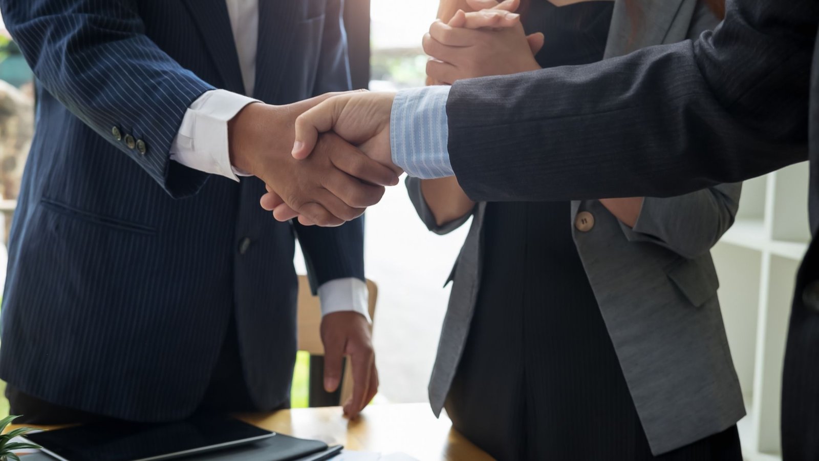 Life coach guiding a client to improve confidence